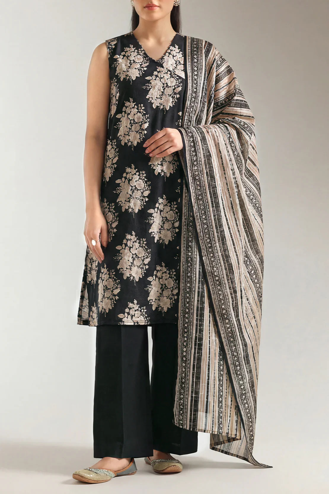 Aura 3-Piece Unstitched Lawn Suit