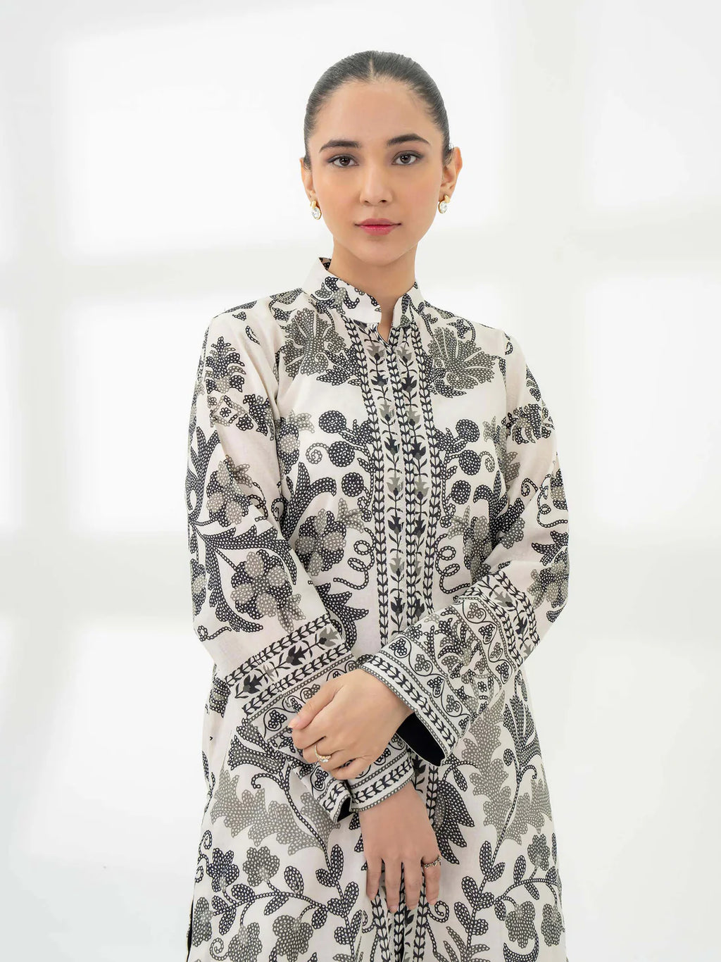 AURA Khaddar Shirt-Printed (Pret)